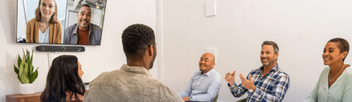 Como soluções integradas estão simplificando salas de reunião modernas?