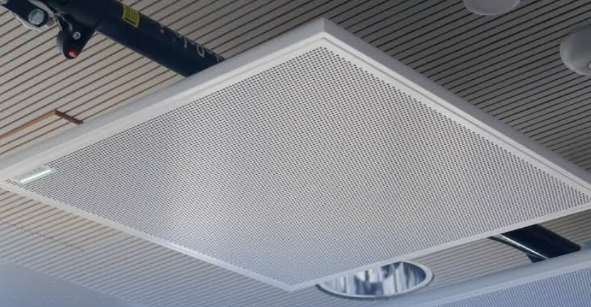 Shure MXA902: quando o áudio de teto faz sentido para uma sala de reunião?